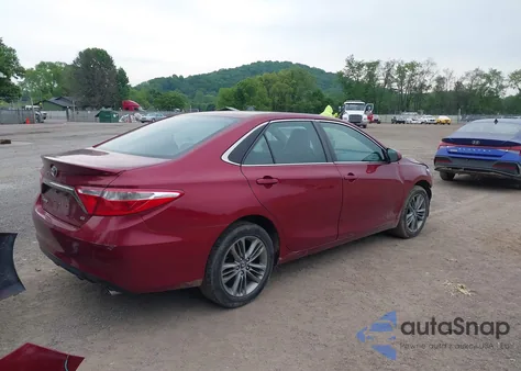 2015 Toyota Camry Se z USA, uszkodzony, nr VIN 4T1BF1FK0FU969459